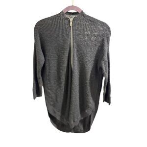 🍒 2/$20 🍒 Express Gray Knit Sweater With Quarter Sleeves & Front Zipper sz S